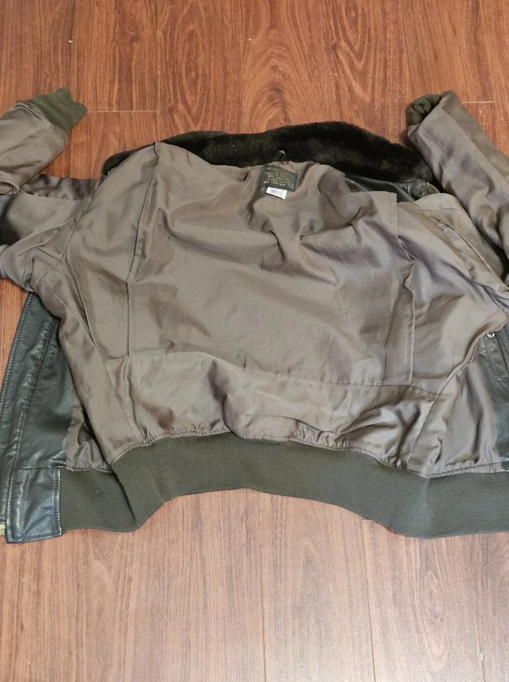 Avirex Men's Type G1 Brown Leather Bomber Jacket with Fur Collar (Sz 46)